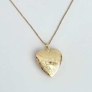 Large heart locket necklace